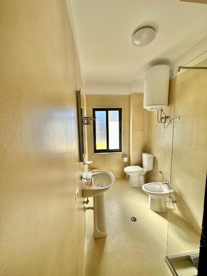 Amos City Center Apartment טיראנה מראה חיצוני תמונה